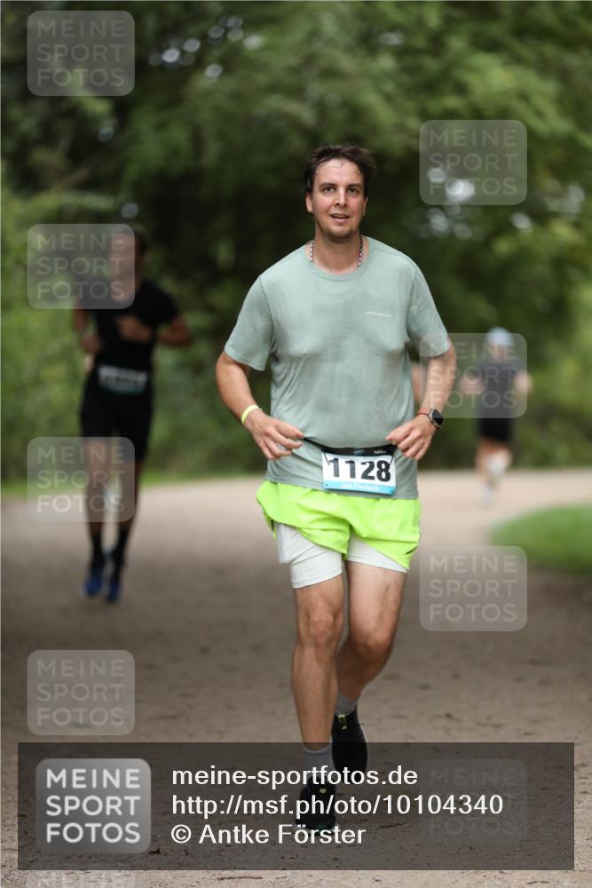 30.08.2026 - Elbe Triathlon Hamburg Antke Förster http://msf.ph/oto/10104340 30.08.2026 11:49:34 Laufen 1128 meine-sportfotos.de
