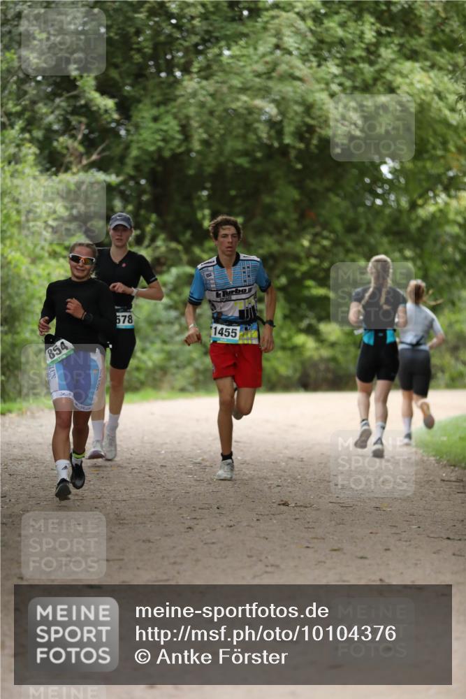 30.08.2026 - Elbe Triathlon Hamburg Antke Förster http://msf.ph/oto/10104376 30.08.2026 11:50:01 Laufen 854, 578, 1455 meine-sportfotos.de