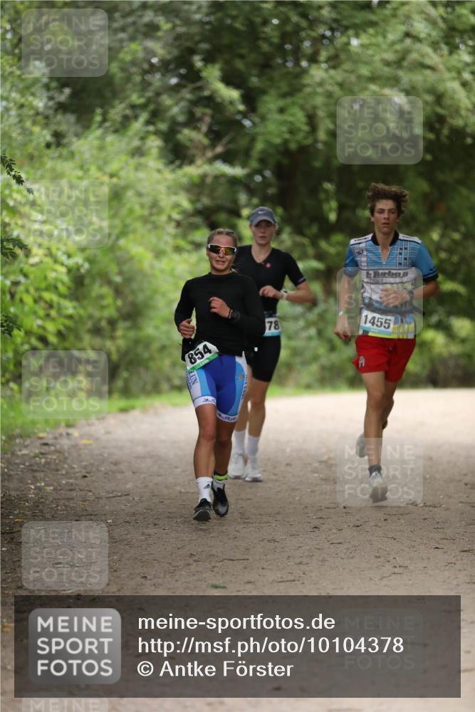 30.08.2026 - Elbe Triathlon Hamburg Antke Förster http://msf.ph/oto/10104378 30.08.2026 11:50:01 Laufen 854, 78, 1455 meine-sportfotos.de