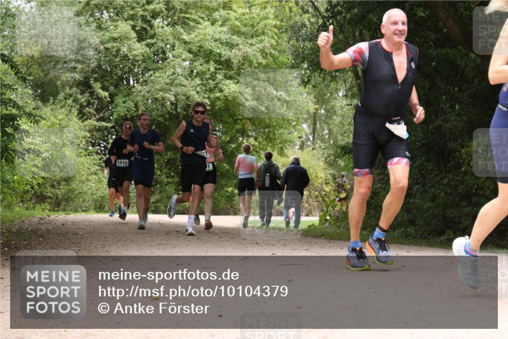 30.08.2026 - Elbe Triathlon Hamburg Antke Förster http://msf.ph/oto/10104379 30.08.2026 11:55:34 Laufen 1410 meine-sportfotos.de