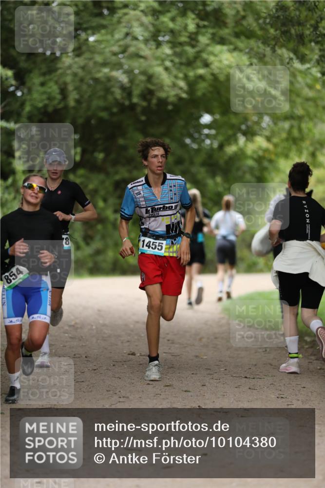 30.08.2026 - Elbe Triathlon Hamburg Antke Förster http://msf.ph/oto/10104380 30.08.2026 11:50:02 Laufen 854, 78, 1455 meine-sportfotos.de