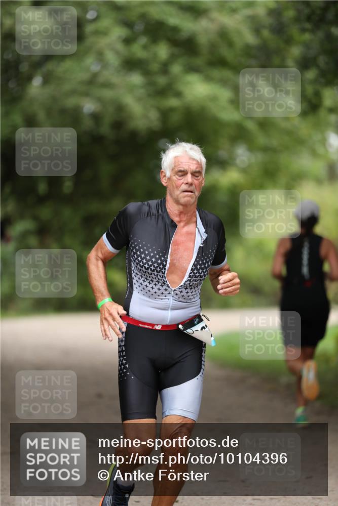 30.08.2026 - Elbe Triathlon Hamburg Antke Förster http://msf.ph/oto/10104396 30.08.2026 11:50:27 Laufen  meine-sportfotos.de