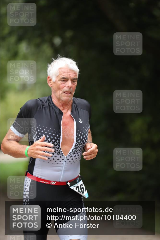 30.08.2026 - Elbe Triathlon Hamburg Antke Förster http://msf.ph/oto/10104400 30.08.2026 11:50:28 Laufen 6 meine-sportfotos.de