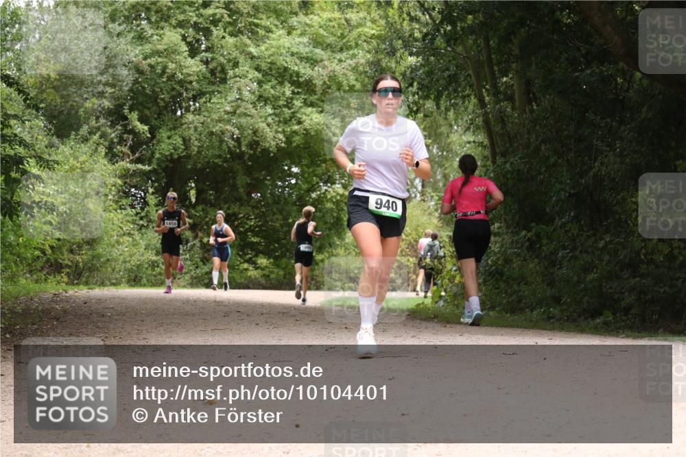 30.08.2026 - Elbe Triathlon Hamburg Antke Förster http://msf.ph/oto/10104401 30.08.2026 11:55:46 Laufen 1458, 1095, 940 meine-sportfotos.de