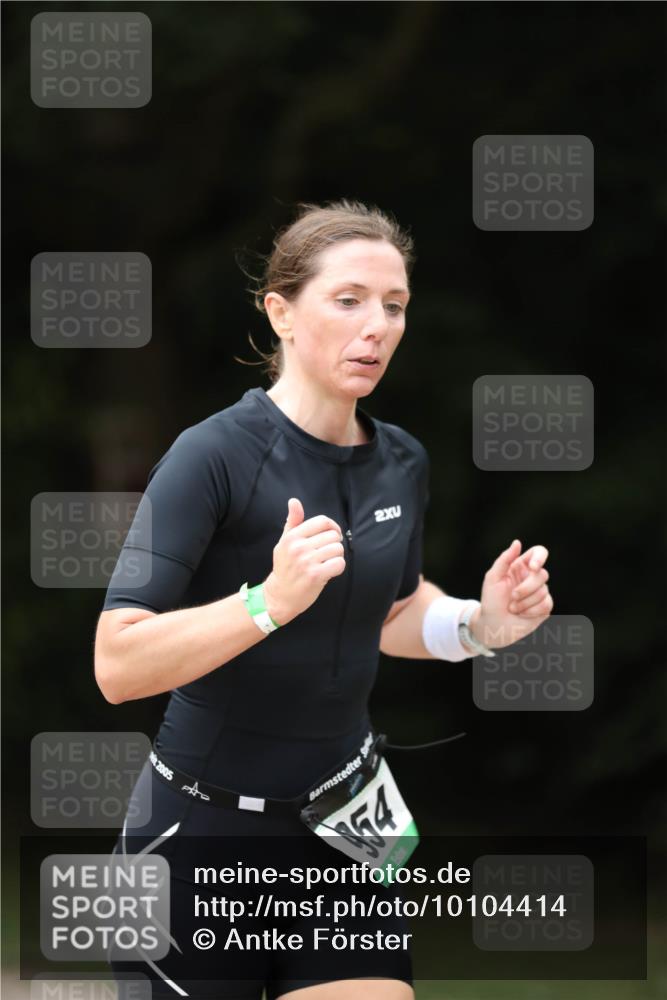 30.08.2026 - Elbe Triathlon Hamburg Antke Förster http://msf.ph/oto/10104414 30.08.2026 11:50:34 Laufen 2005, 54, 2 meine-sportfotos.de