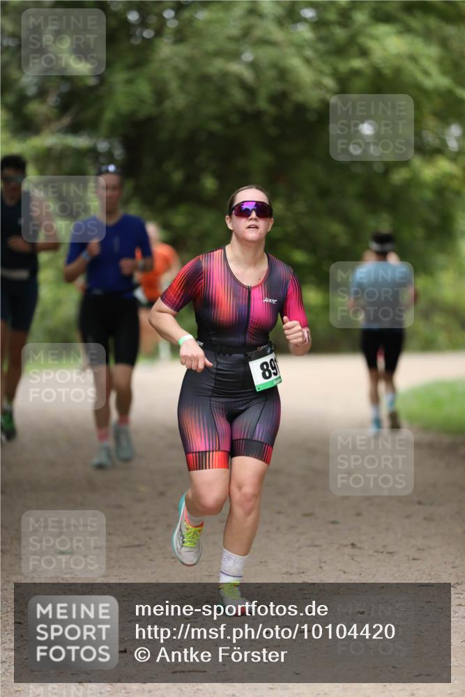 30.08.2026 - Elbe Triathlon Hamburg Antke Förster http://msf.ph/oto/10104420 30.08.2026 11:50:46 Laufen 89 meine-sportfotos.de