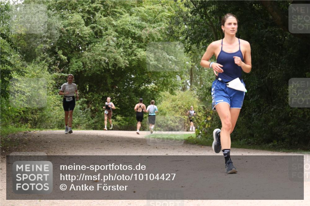 30.08.2026 - Elbe Triathlon Hamburg Antke Förster http://msf.ph/oto/10104427 30.08.2026 11:56:11 Laufen 1401 meine-sportfotos.de