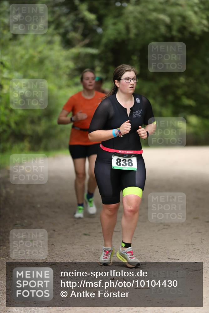 30.08.2026 - Elbe Triathlon Hamburg Antke Förster http://msf.ph/oto/10104430 30.08.2026 11:50:55 Laufen 838 meine-sportfotos.de