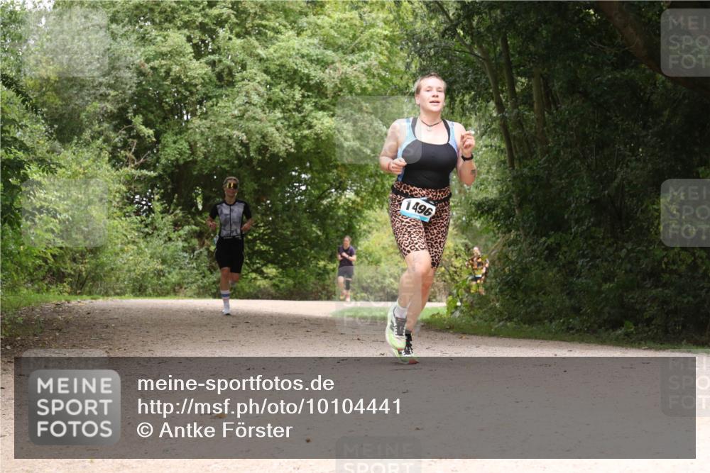 30.08.2026 - Elbe Triathlon Hamburg Antke Förster http://msf.ph/oto/10104441 30.08.2026 11:56:21 Laufen 1496 meine-sportfotos.de