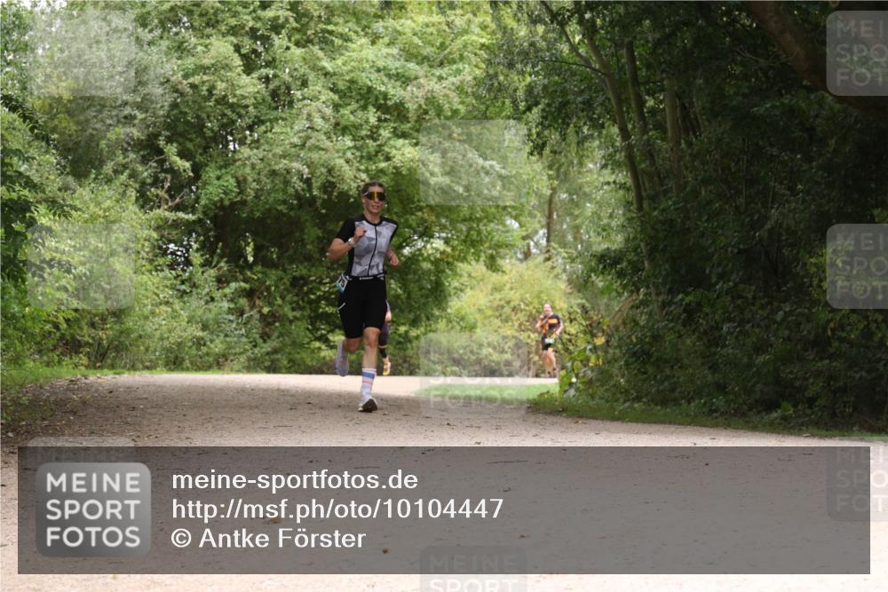 30.08.2026 - Elbe Triathlon Hamburg Antke Förster http://msf.ph/oto/10104447 30.08.2026 11:56:22 Laufen  meine-sportfotos.de