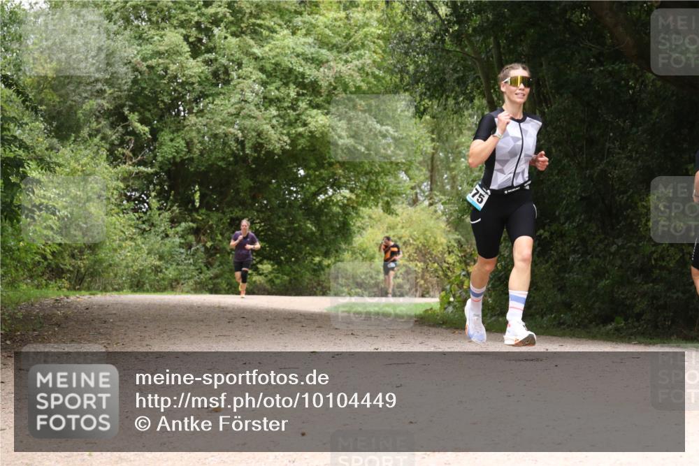 30.08.2026 - Elbe Triathlon Hamburg Antke Förster http://msf.ph/oto/10104449 30.08.2026 11:56:24 Laufen 75 meine-sportfotos.de