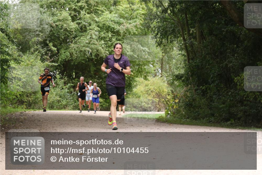 30.08.2026 - Elbe Triathlon Hamburg Antke Förster http://msf.ph/oto/10104455 30.08.2026 11:56:36 Laufen 1250, 1526 meine-sportfotos.de