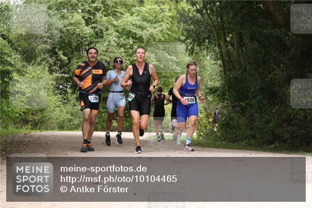 30.08.2026 - Elbe Triathlon Hamburg Antke Förster http://msf.ph/oto/10104465 30.08.2026 11:56:42 Laufen 2001, 1250, 158, 89, 526 meine-sportfotos.de