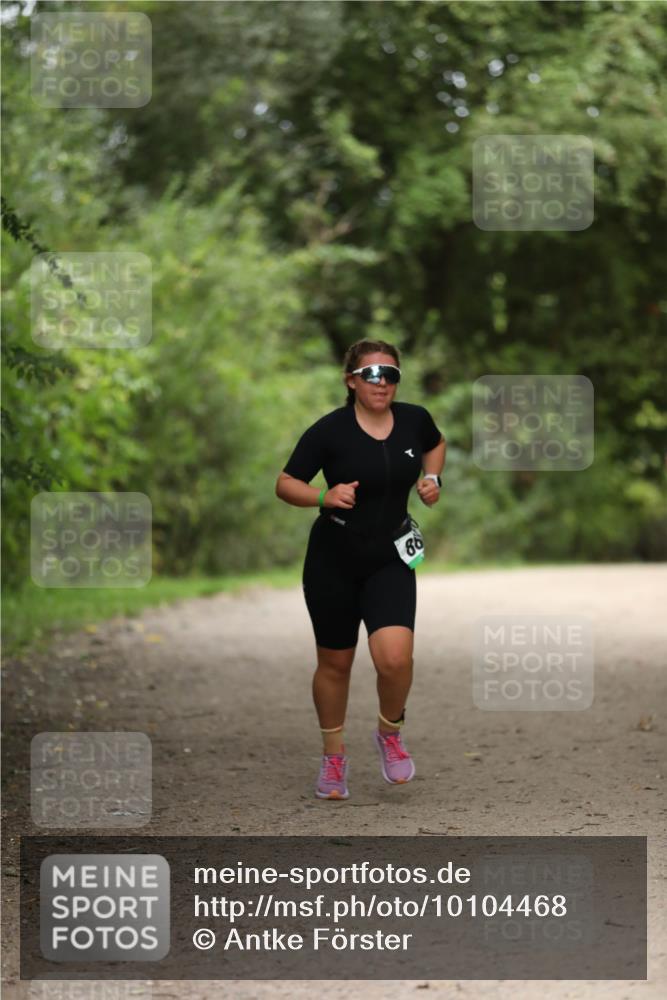 30.08.2026 - Elbe Triathlon Hamburg Antke Förster http://msf.ph/oto/10104468 30.08.2026 11:51:46 Laufen 86 meine-sportfotos.de