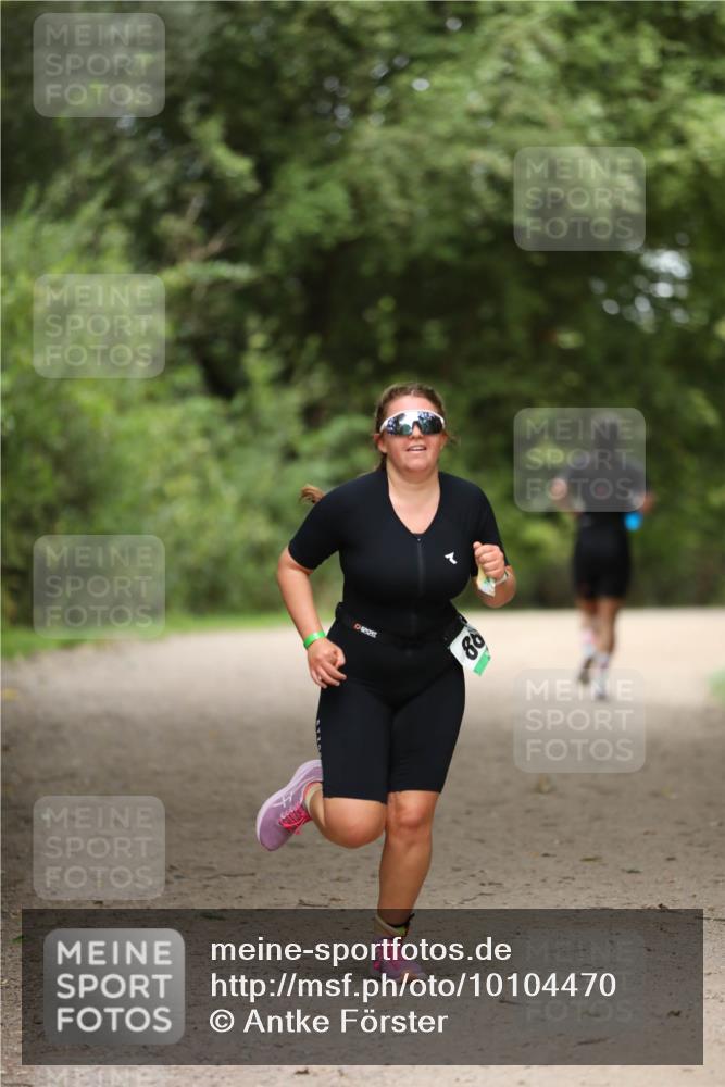 30.08.2026 - Elbe Triathlon Hamburg Antke Förster http://msf.ph/oto/10104470 30.08.2026 11:51:47 Laufen  meine-sportfotos.de