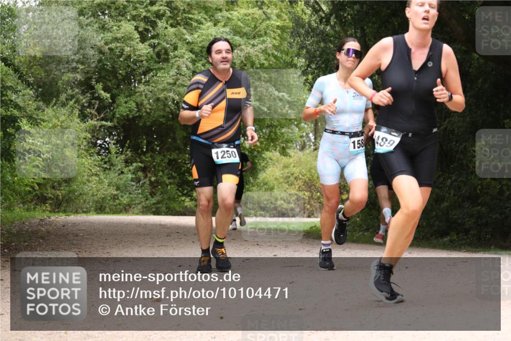 30.08.2026 - Elbe Triathlon Hamburg Antke Förster http://msf.ph/oto/10104471 30.08.2026 11:56:44 Laufen 2001, 1250, 158, 89 meine-sportfotos.de