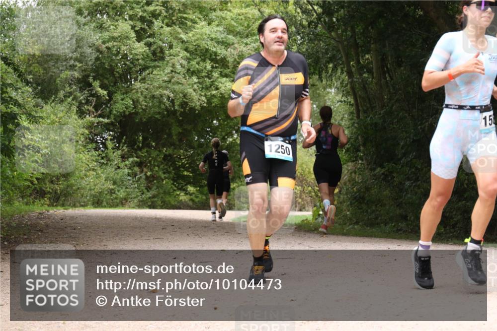 30.08.2026 - Elbe Triathlon Hamburg Antke Förster http://msf.ph/oto/10104473 30.08.2026 11:56:45 Laufen 7001, 1250, 158 meine-sportfotos.de