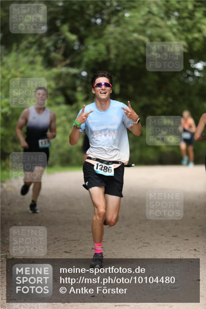 30.08.2026 - Elbe Triathlon Hamburg Antke Förster http://msf.ph/oto/10104480 30.08.2026 11:52:08 Laufen 133, 1386 meine-sportfotos.de