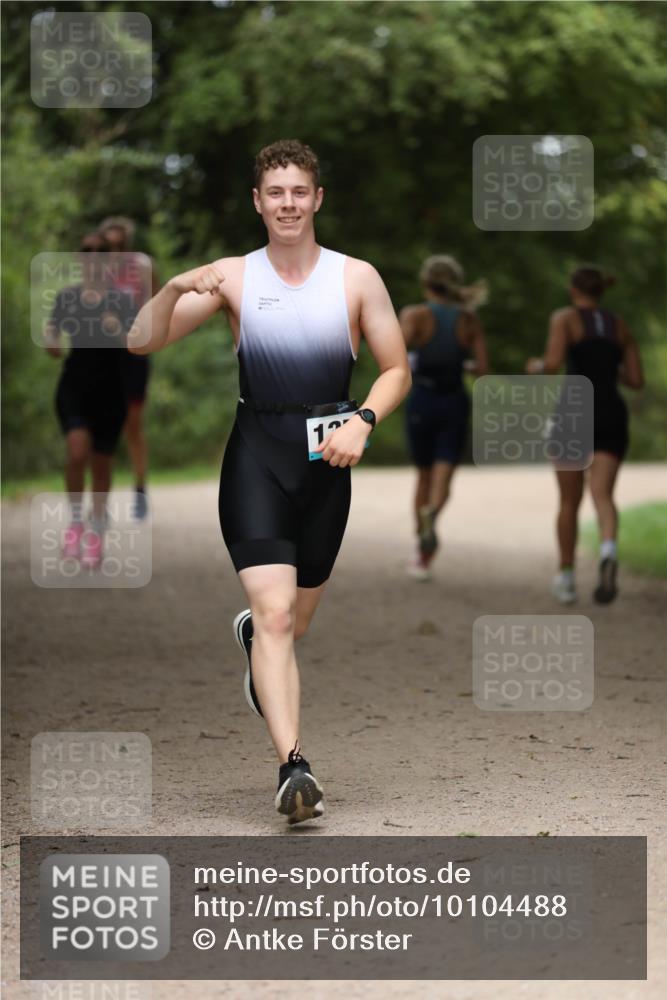 30.08.2026 - Elbe Triathlon Hamburg Antke Förster http://msf.ph/oto/10104488 30.08.2026 11:52:10 Laufen 12 meine-sportfotos.de