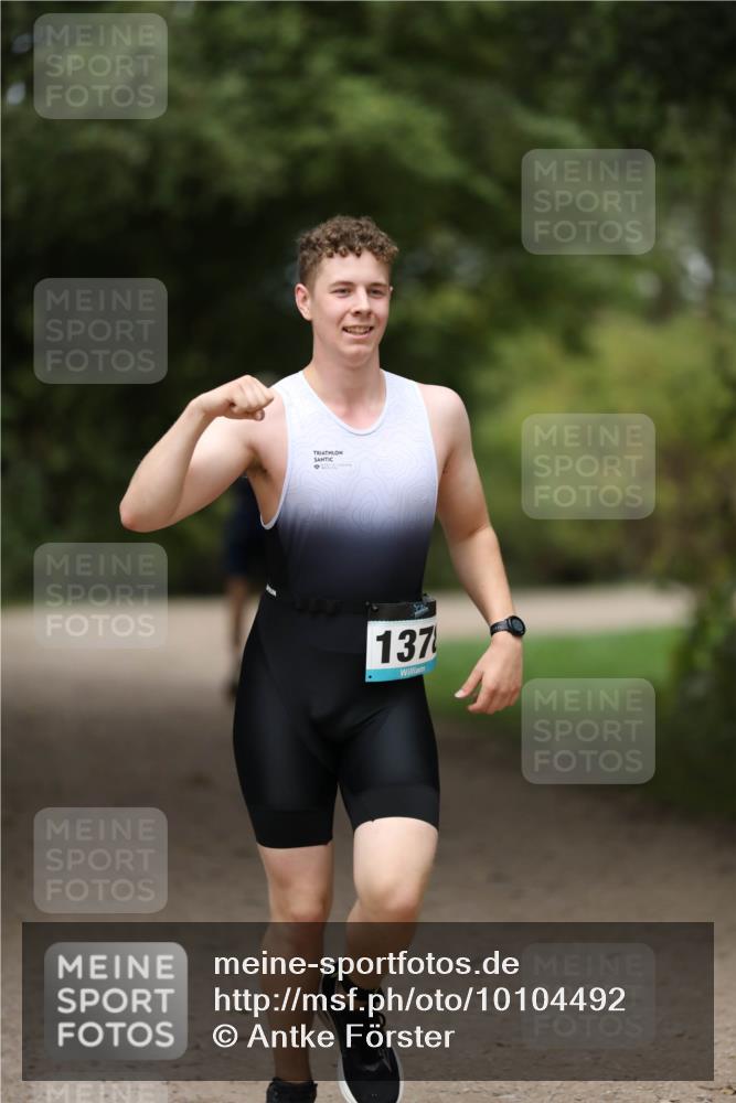30.08.2026 - Elbe Triathlon Hamburg Antke Förster http://msf.ph/oto/10104492 30.08.2026 11:52:11 Laufen 137 meine-sportfotos.de
