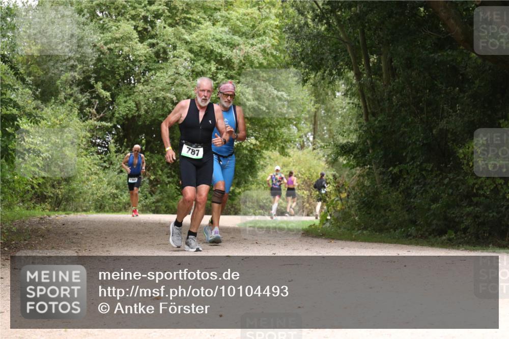 30.08.2026 - Elbe Triathlon Hamburg Antke Förster http://msf.ph/oto/10104493 30.08.2026 11:57:30 Laufen 1365, 787 meine-sportfotos.de