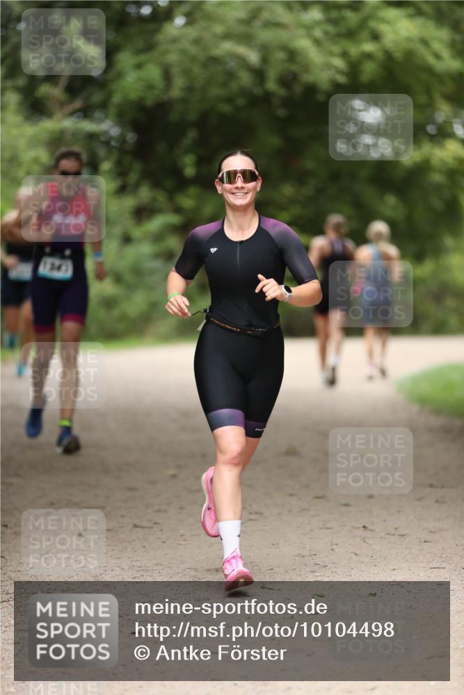 30.08.2026 - Elbe Triathlon Hamburg Antke Förster http://msf.ph/oto/10104498 30.08.2026 11:52:14 Laufen 1343 meine-sportfotos.de