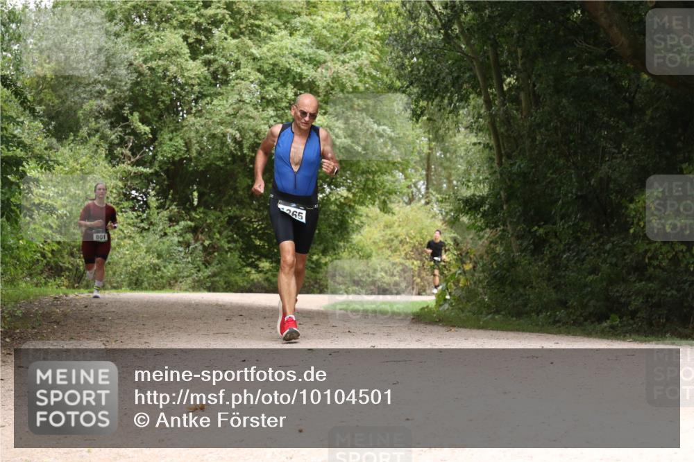 30.08.2026 - Elbe Triathlon Hamburg Antke Förster http://msf.ph/oto/10104501 30.08.2026 11:57:37 Laufen 801 meine-sportfotos.de