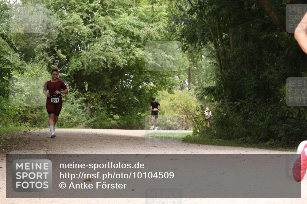 30.08.2026 - Elbe Triathlon Hamburg Antke Förster http://msf.ph/oto/10104509 30.08.2026 11:57:40 Laufen 801 meine-sportfotos.de