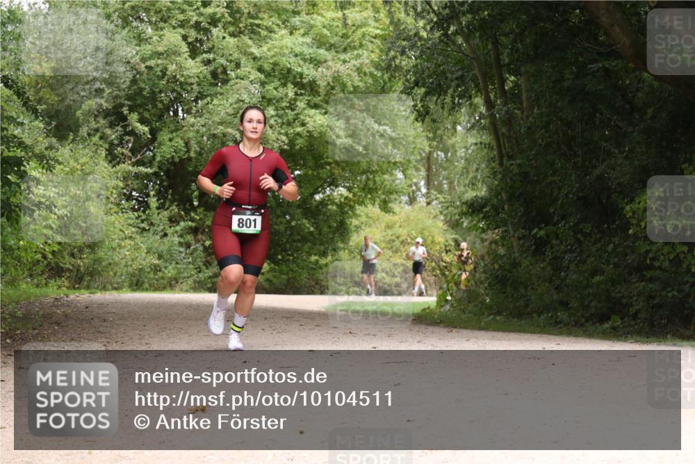 30.08.2026 - Elbe Triathlon Hamburg Antke Förster http://msf.ph/oto/10104511 30.08.2026 11:57:42 Laufen 801 meine-sportfotos.de
