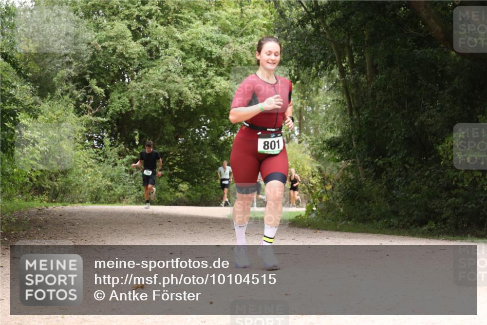 30.08.2026 - Elbe Triathlon Hamburg Antke Förster http://msf.ph/oto/10104515 30.08.2026 11:57:44 Laufen 801 meine-sportfotos.de
