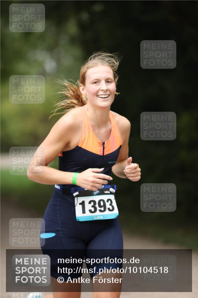 30.08.2026 - Elbe Triathlon Hamburg Antke Förster http://msf.ph/oto/10104518 30.08.2026 11:52:22 Laufen 1393 meine-sportfotos.de