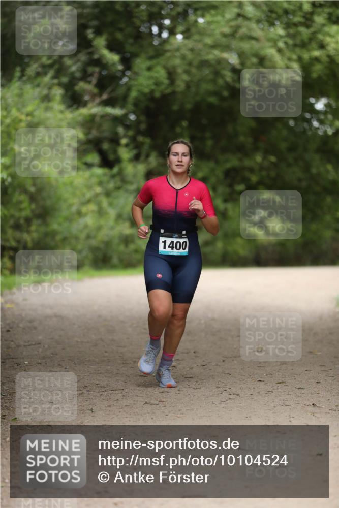 30.08.2026 - Elbe Triathlon Hamburg Antke Förster http://msf.ph/oto/10104524 30.08.2026 11:52:29 Laufen 1400 meine-sportfotos.de