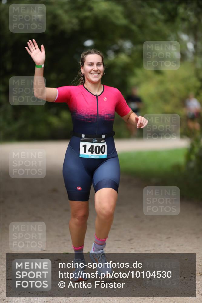 30.08.2026 - Elbe Triathlon Hamburg Antke Förster http://msf.ph/oto/10104530 30.08.2026 11:52:30 Laufen 1400 meine-sportfotos.de