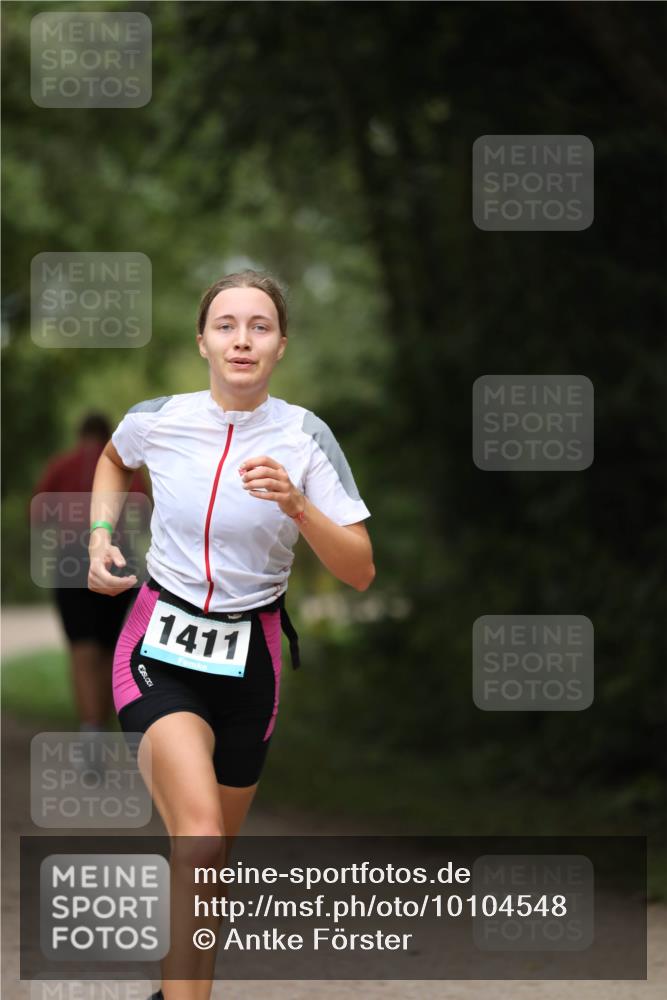 30.08.2026 - Elbe Triathlon Hamburg Antke Förster http://msf.ph/oto/10104548 30.08.2026 11:52:46 Laufen 1411 meine-sportfotos.de