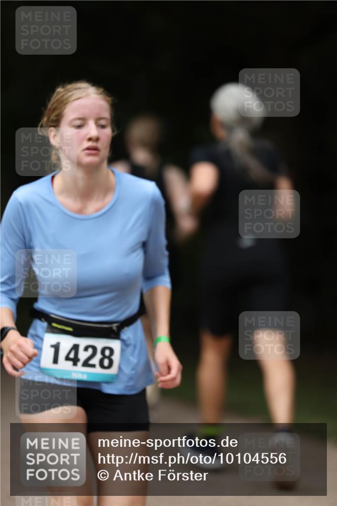 30.08.2026 - Elbe Triathlon Hamburg Antke Förster http://msf.ph/oto/10104556 30.08.2026 11:52:49 Laufen 1428 meine-sportfotos.de