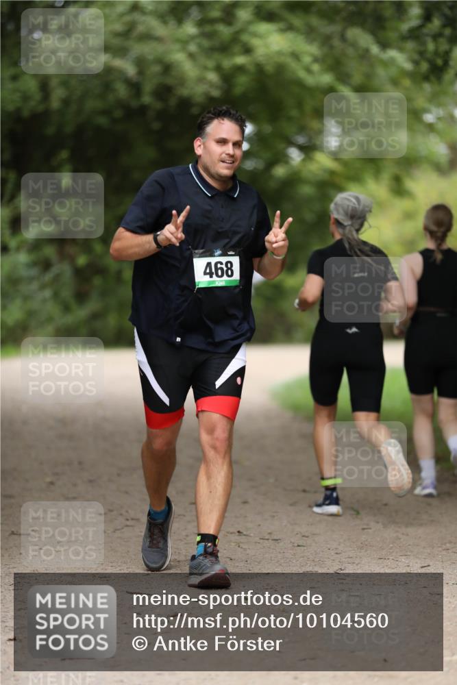 30.08.2026 - Elbe Triathlon Hamburg Antke Förster http://msf.ph/oto/10104560 30.08.2026 11:52:51 Laufen 468 meine-sportfotos.de