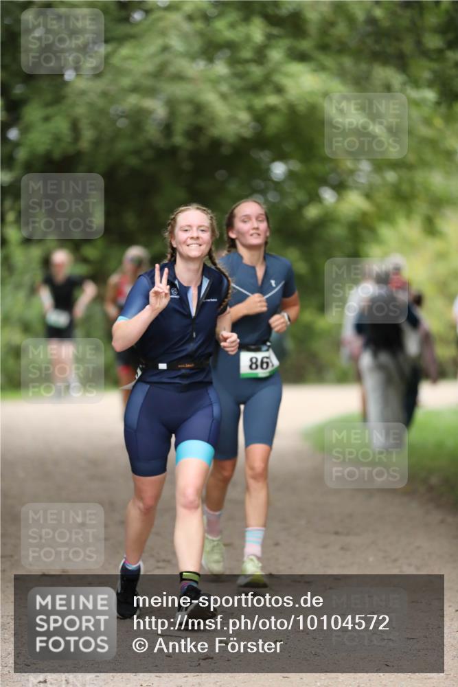 30.08.2026 - Elbe Triathlon Hamburg Antke Förster http://msf.ph/oto/10104572 30.08.2026 11:53:12 Laufen 86 meine-sportfotos.de