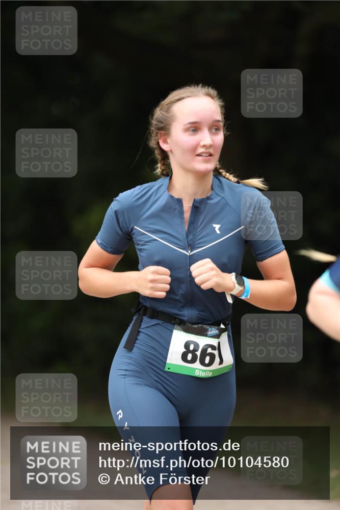 30.08.2026 - Elbe Triathlon Hamburg Antke Förster http://msf.ph/oto/10104580 30.08.2026 11:53:15 Laufen 198 meine-sportfotos.de