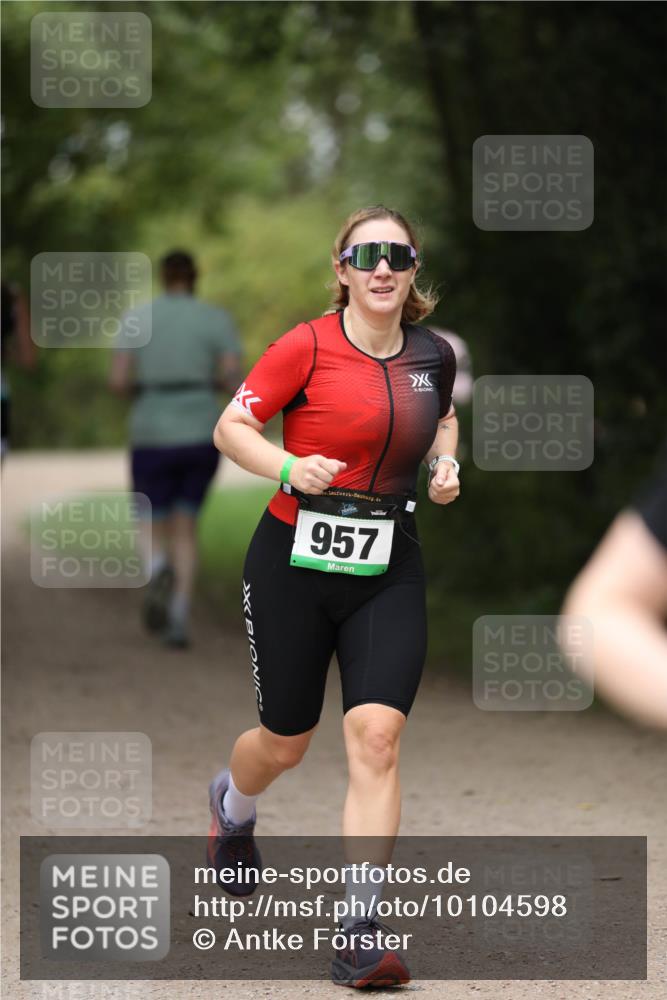 30.08.2026 - Elbe Triathlon Hamburg Antke Förster http://msf.ph/oto/10104598 30.08.2026 11:53:25 Laufen 957 meine-sportfotos.de