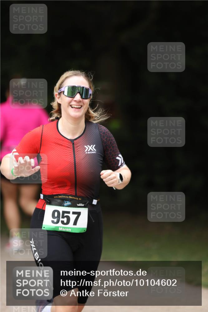 30.08.2026 - Elbe Triathlon Hamburg Antke Förster http://msf.ph/oto/10104602 30.08.2026 11:53:26 Laufen 957 meine-sportfotos.de