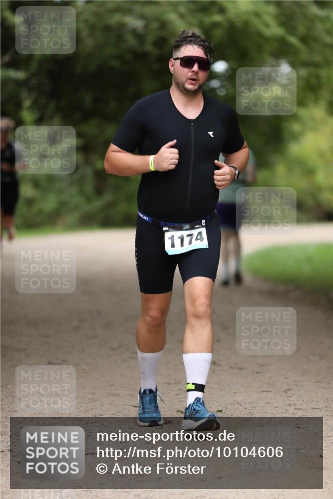 30.08.2026 - Elbe Triathlon Hamburg Antke Förster http://msf.ph/oto/10104606 30.08.2026 11:53:28 Laufen 1174 meine-sportfotos.de