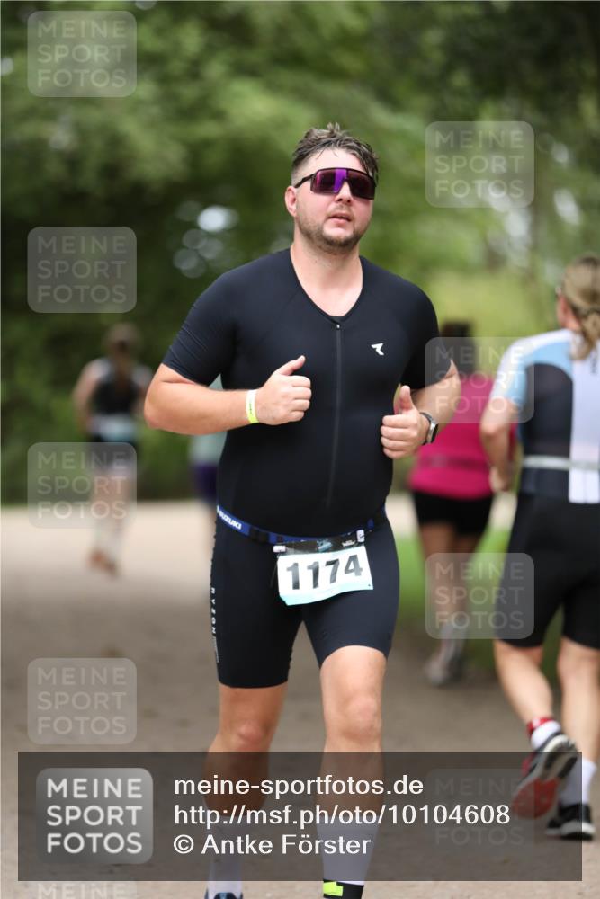 30.08.2026 - Elbe Triathlon Hamburg Antke Förster http://msf.ph/oto/10104608 30.08.2026 11:53:29 Laufen 1174 meine-sportfotos.de