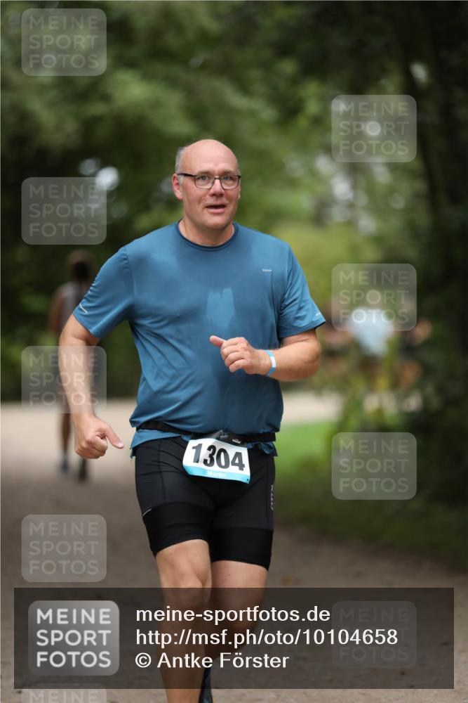 30.08.2026 - Elbe Triathlon Hamburg Antke Förster http://msf.ph/oto/10104658 30.08.2026 11:54:32 Laufen 1304 meine-sportfotos.de