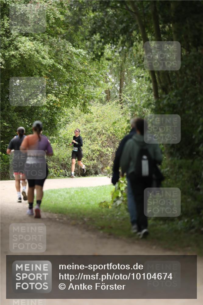 30.08.2026 - Elbe Triathlon Hamburg Antke Förster http://msf.ph/oto/10104674 30.08.2026 11:55:27 Laufen 1410 meine-sportfotos.de