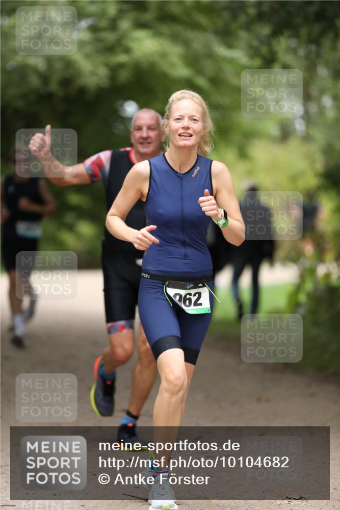 30.08.2026 - Elbe Triathlon Hamburg Antke Förster http://msf.ph/oto/10104682 30.08.2026 11:55:33 Laufen 362 meine-sportfotos.de