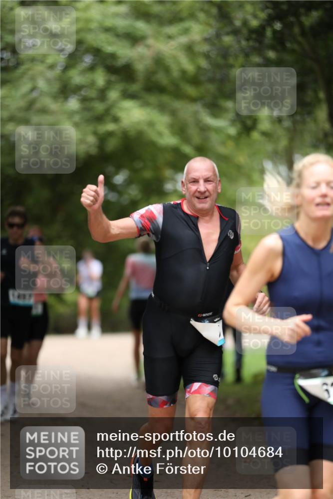 30.08.2026 - Elbe Triathlon Hamburg Antke Förster http://msf.ph/oto/10104684 30.08.2026 11:55:34 Laufen 1407 meine-sportfotos.de