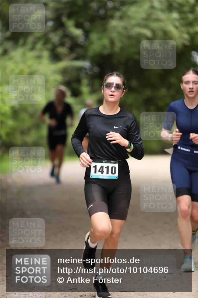 30.08.2026 - Elbe Triathlon Hamburg Antke Förster http://msf.ph/oto/10104696 30.08.2026 11:55:38 Laufen 1410 meine-sportfotos.de