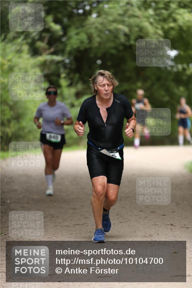 30.08.2026 - Elbe Triathlon Hamburg Antke Förster http://msf.ph/oto/10104700 30.08.2026 11:55:43 Laufen 940, 12, 41 meine-sportfotos.de