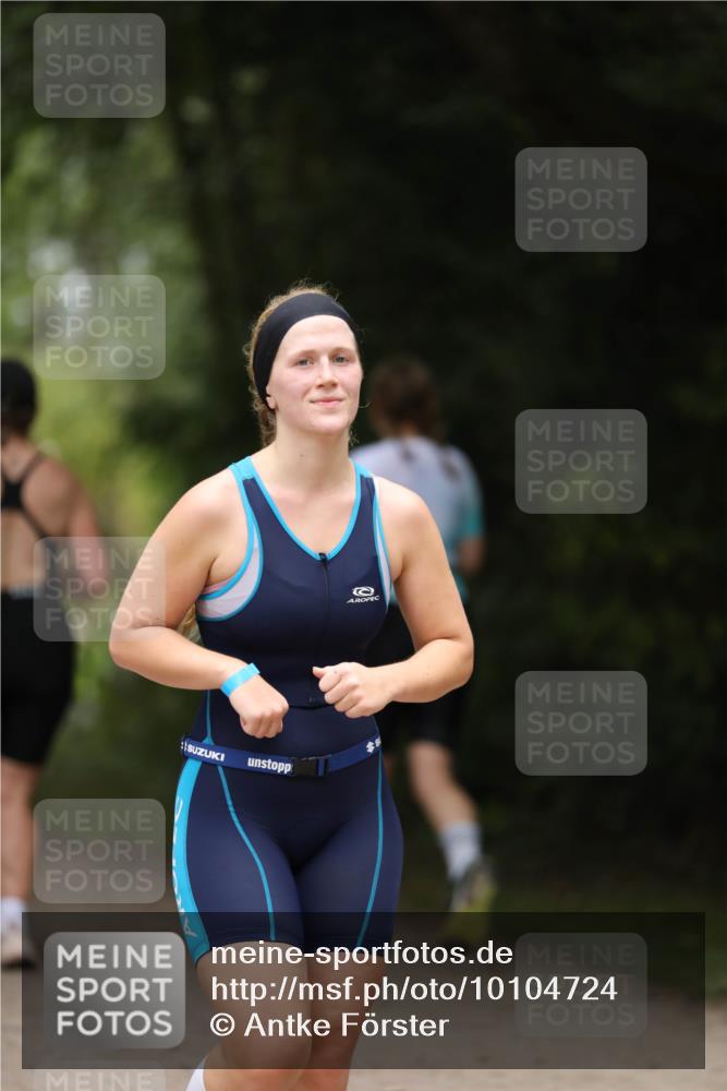 30.08.2026 - Elbe Triathlon Hamburg Antke Förster http://msf.ph/oto/10104724 30.08.2026 11:56:02 Laufen  meine-sportfotos.de