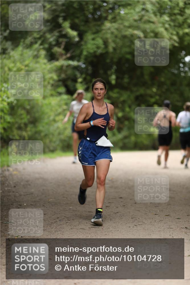 30.08.2026 - Elbe Triathlon Hamburg Antke Förster http://msf.ph/oto/10104728 30.08.2026 11:56:10 Laufen  meine-sportfotos.de